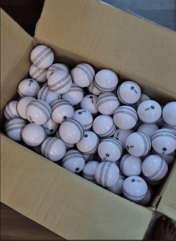 Box of 50 Balls — Open